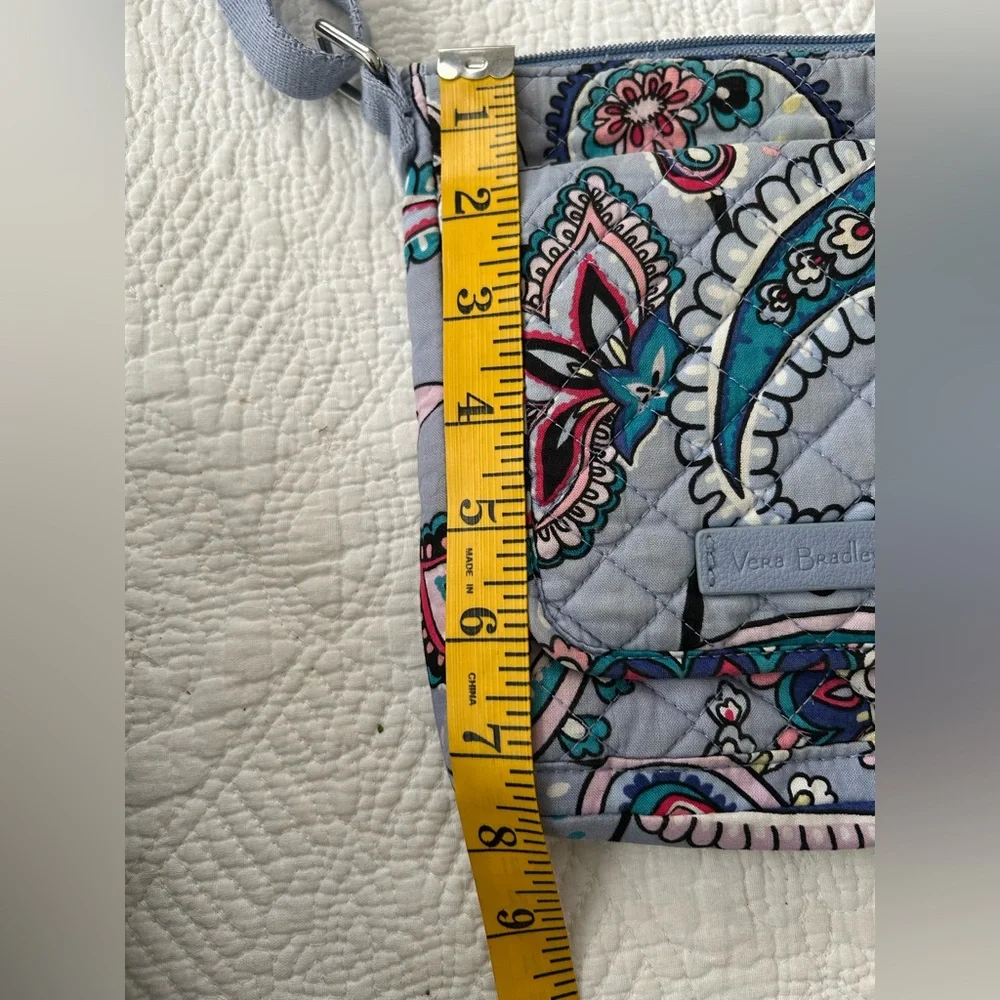 Vera Bradley RFID crossbody bag in Makani paisley pattern. Nice used shape! - Picture 13 of 15